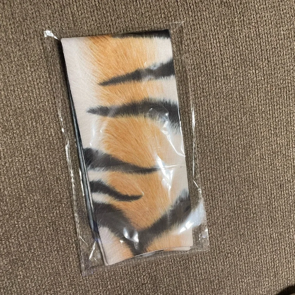 Animal 3D Tiger Cat Paws Socks, NWT